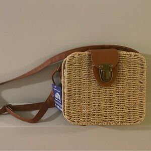 NWT Women’s  Straw Bag Crossbody